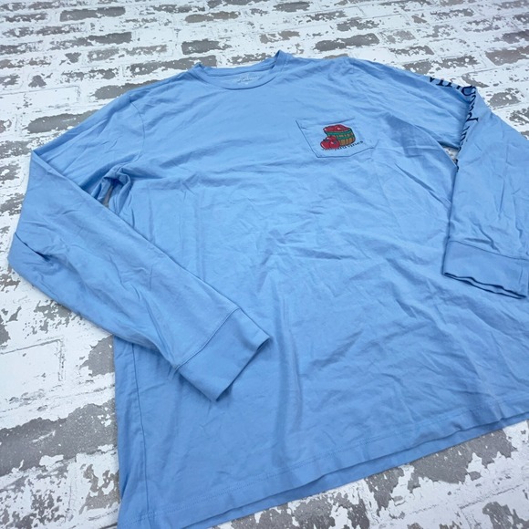 Vineyard Vines Shirt Men Medium Blue Pocket Tee Apple Picking Whale Winery Adult - Picture 10 of 12